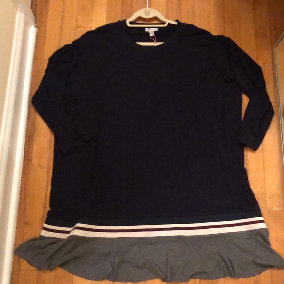 Long sleeve navy blue shift dress **Add to Bundle for $5** - Picture 2 of 3